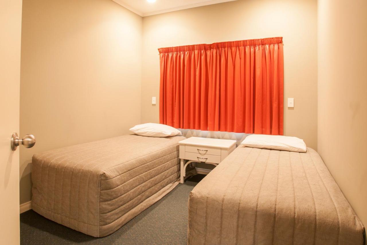 Cornwall Motor Lodge Palmerston North Dış mekan fotoğraf