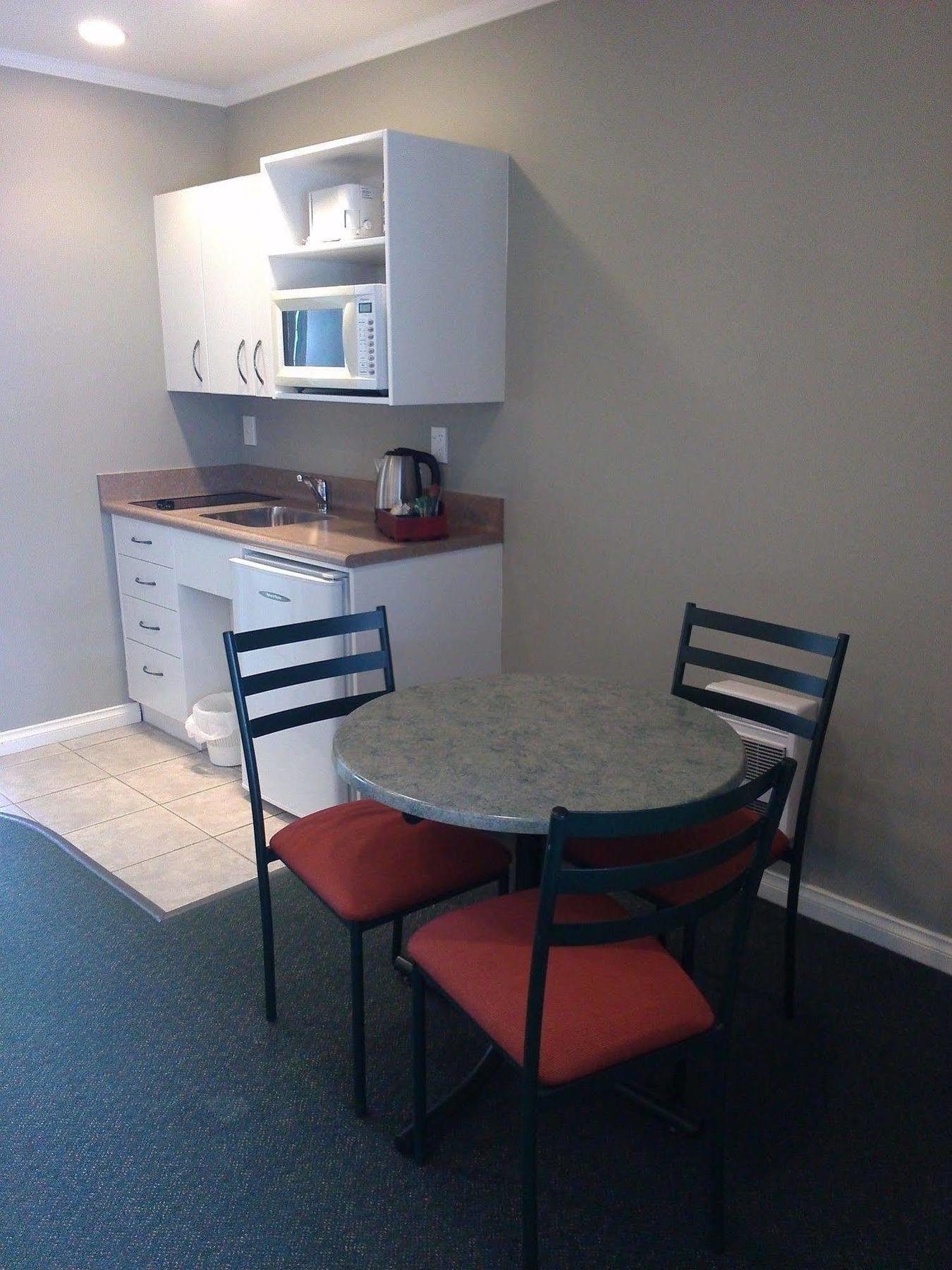 Cornwall Motor Lodge Palmerston North Dış mekan fotoğraf