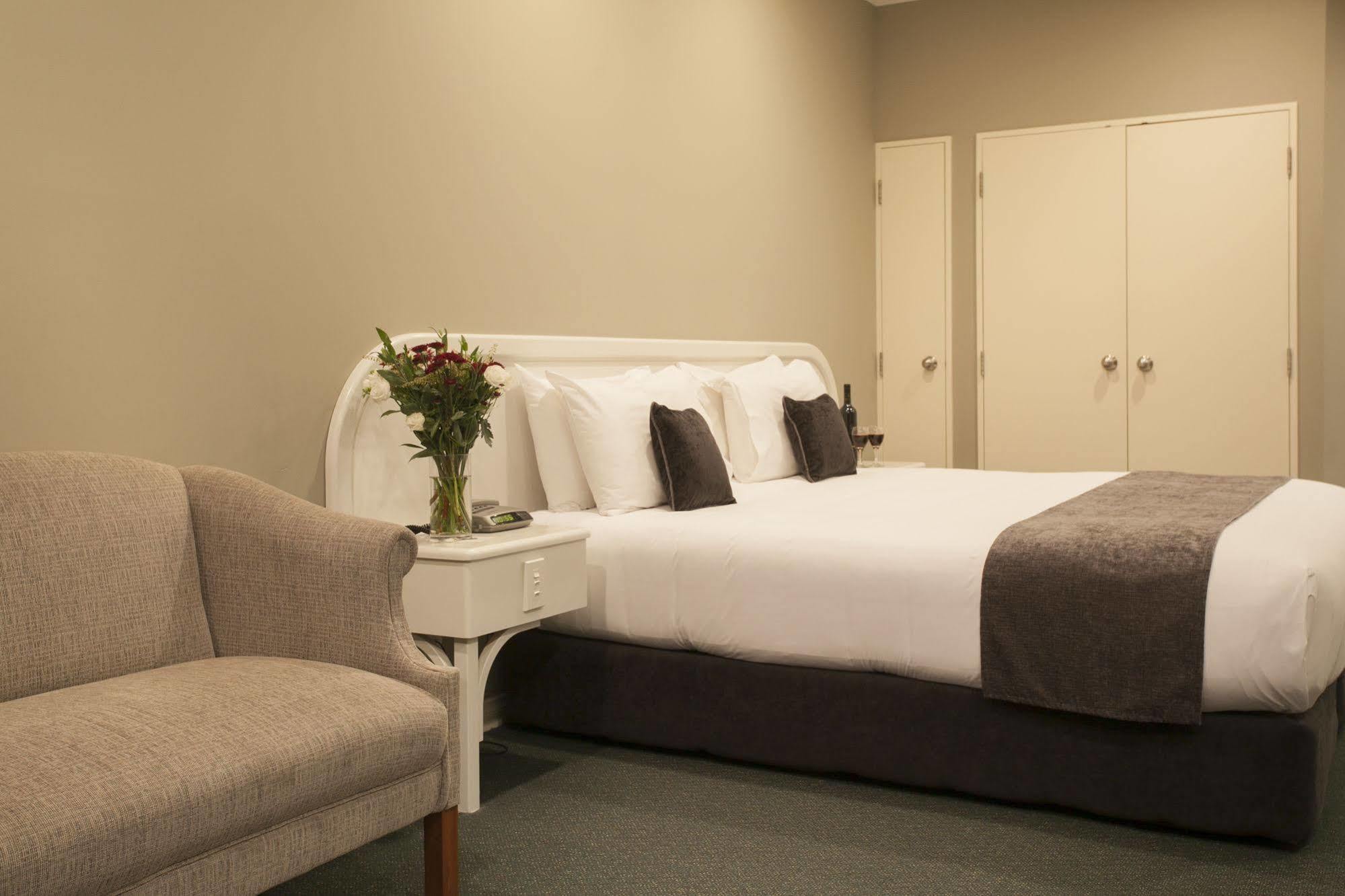 Cornwall Motor Lodge Palmerston North Dış mekan fotoğraf