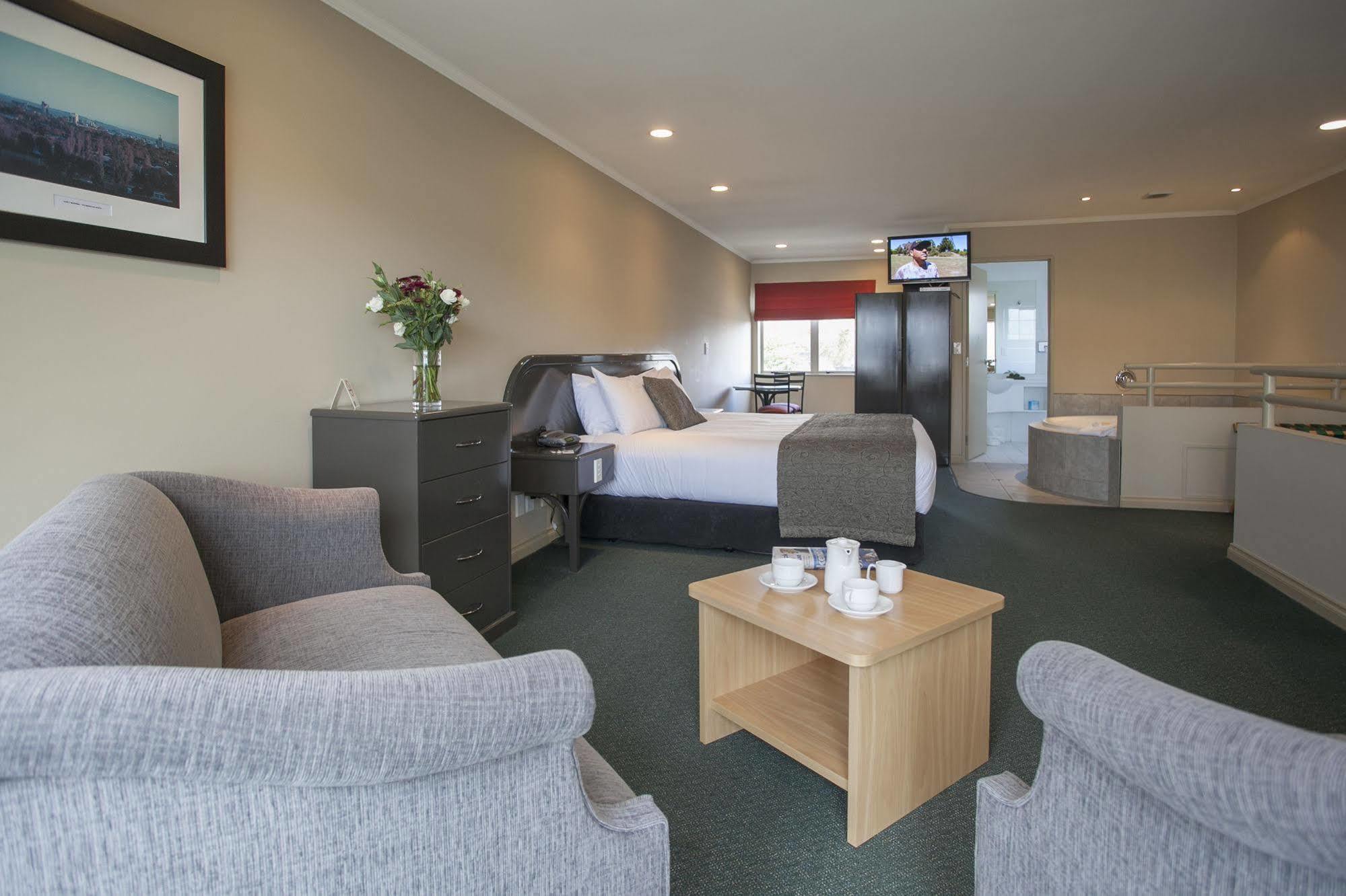 Cornwall Motor Lodge Palmerston North Dış mekan fotoğraf