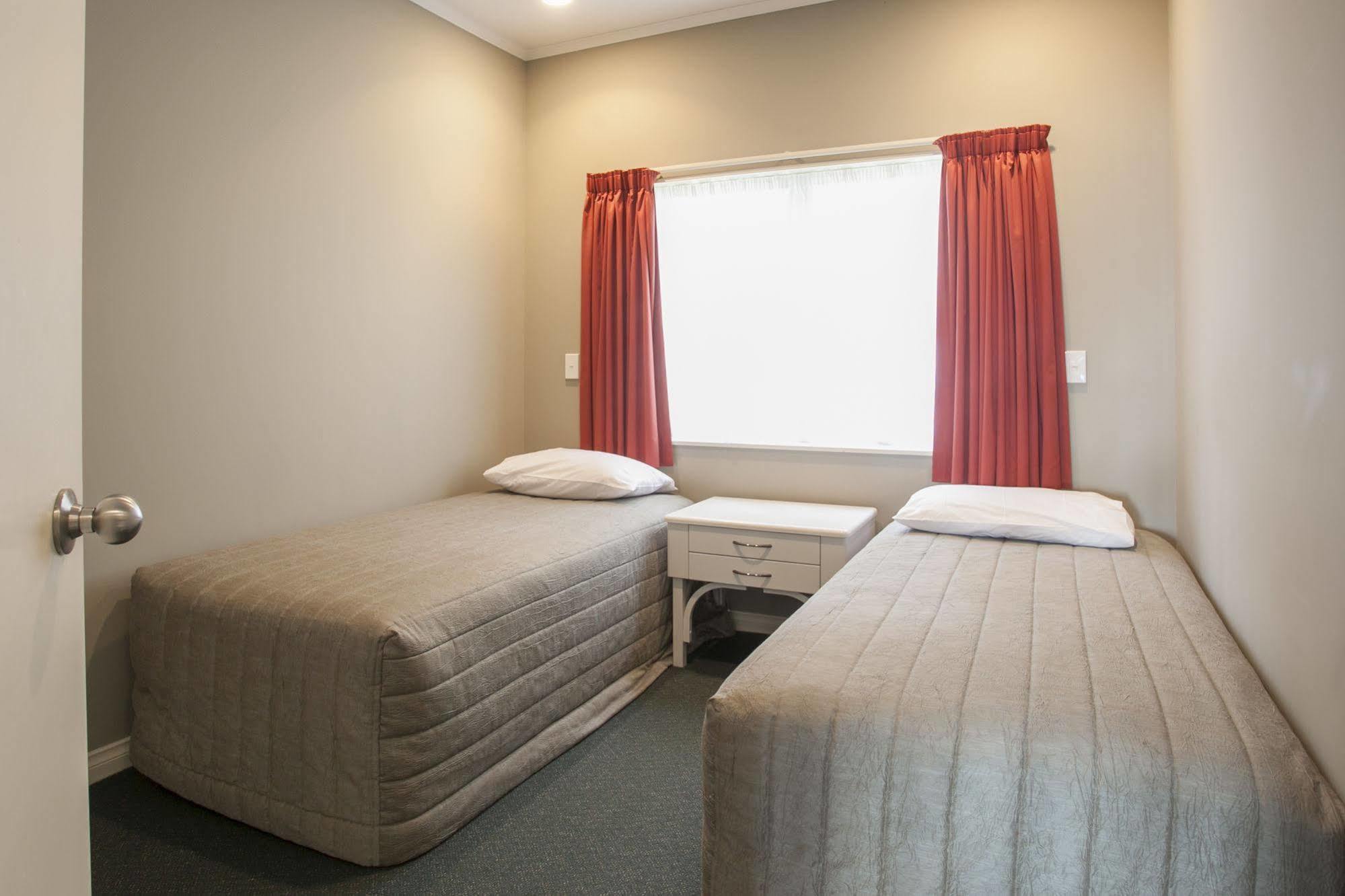 Cornwall Motor Lodge Palmerston North Dış mekan fotoğraf